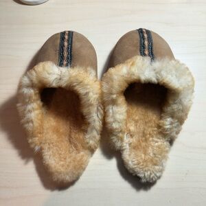Fur Leather Slippers Amish made Handmade 7/8